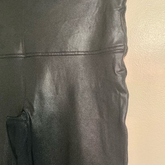 Spanx Faux Leather Leggings size X1 - Picture 12 of 15